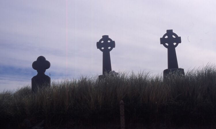 Gravestones at Teampall Caonhn