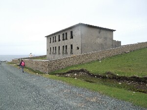 rainn Mhir - derelict coastguard station near the lighthouse