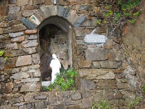 rainn Mhir - statue on the quay near the lifeboat station